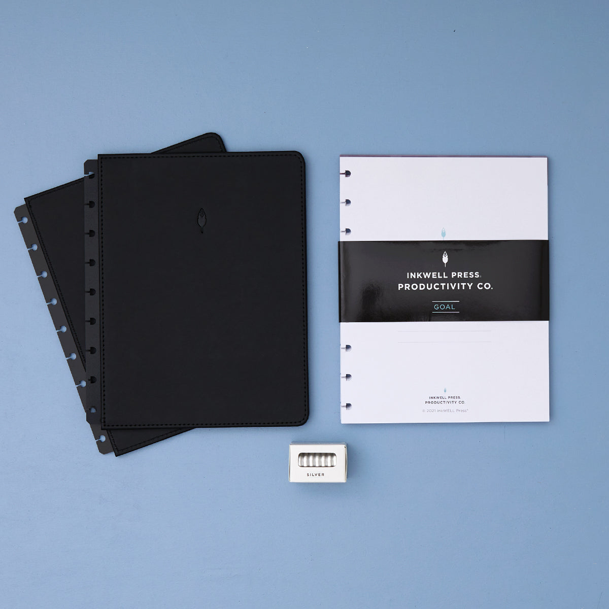 onyx black cover, goals insert, and silver disc are part of this bundle