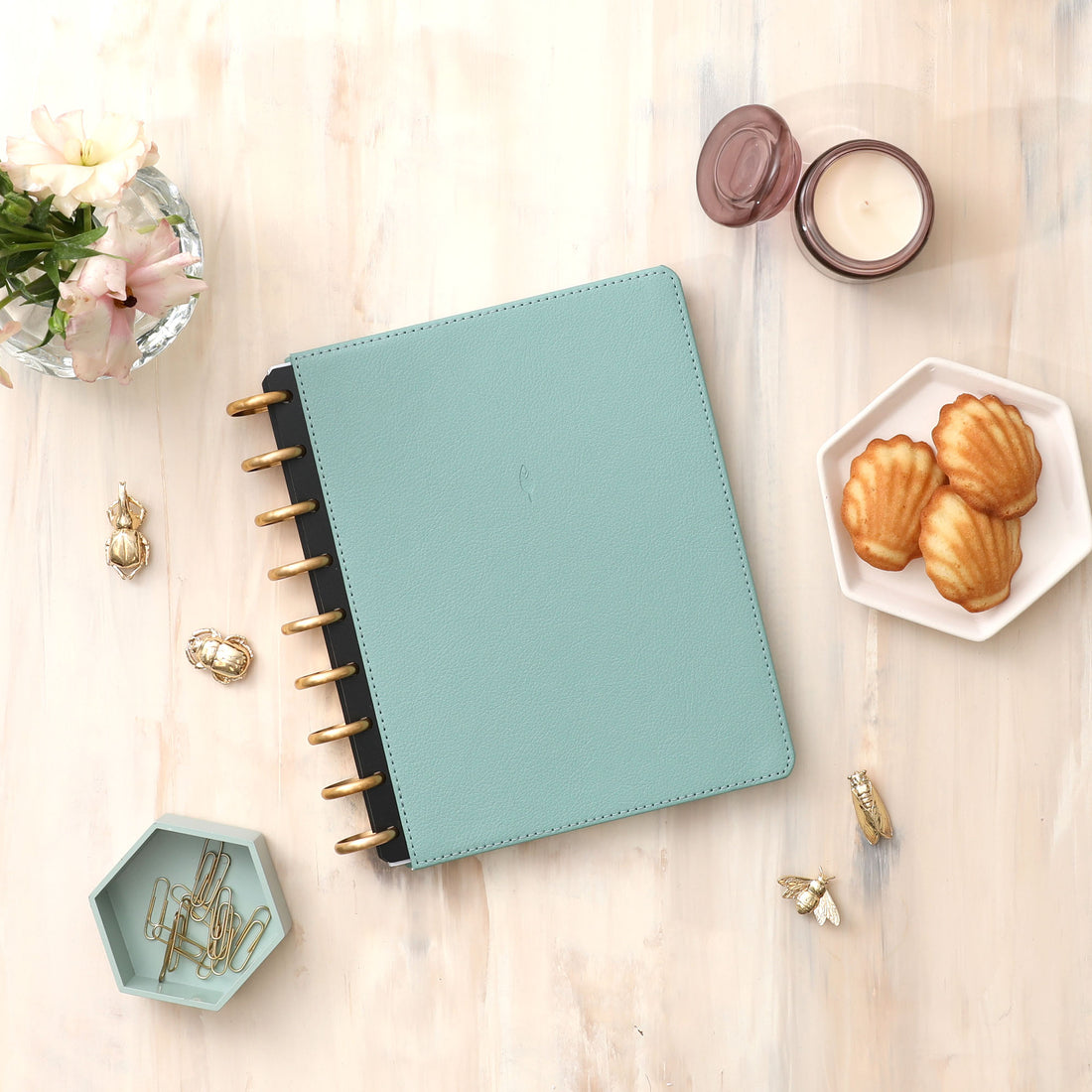 Vegan leather cover in a rio green for your inkwell press planner featuring gold discs.